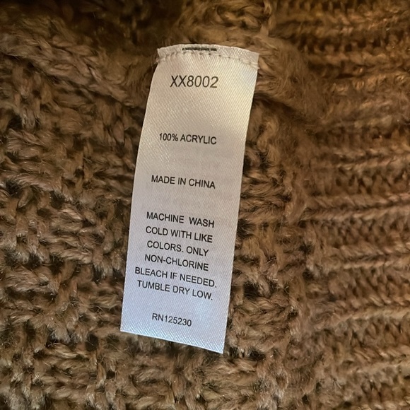 Cali Be Knit Sweater - Picture 6 of 9